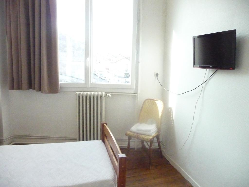 Hotel De La Gare Периго Номер фото