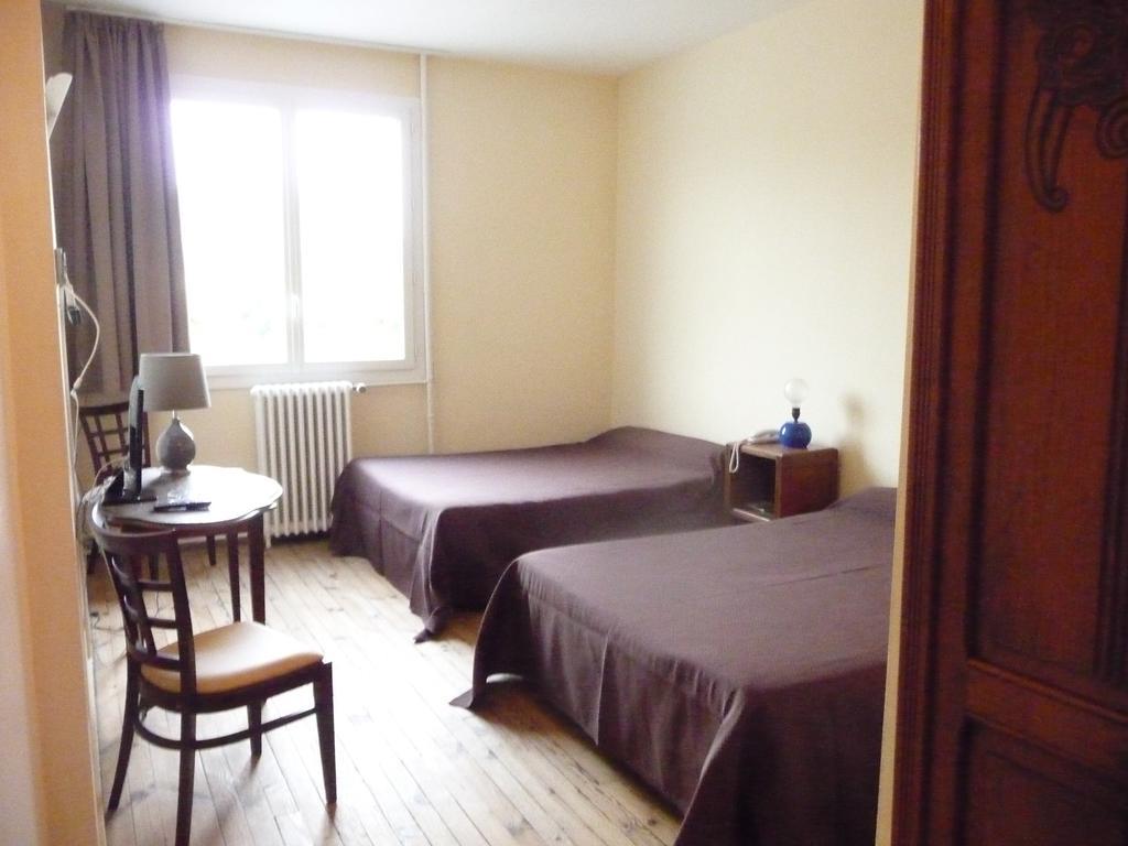 Hotel De La Gare Периго Номер фото