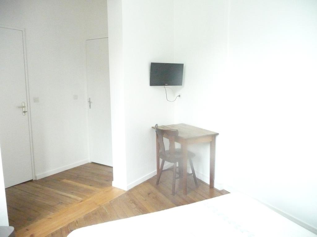 Hotel De La Gare Периго Номер фото