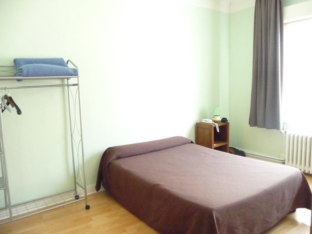 Hotel De La Gare Периго Номер фото