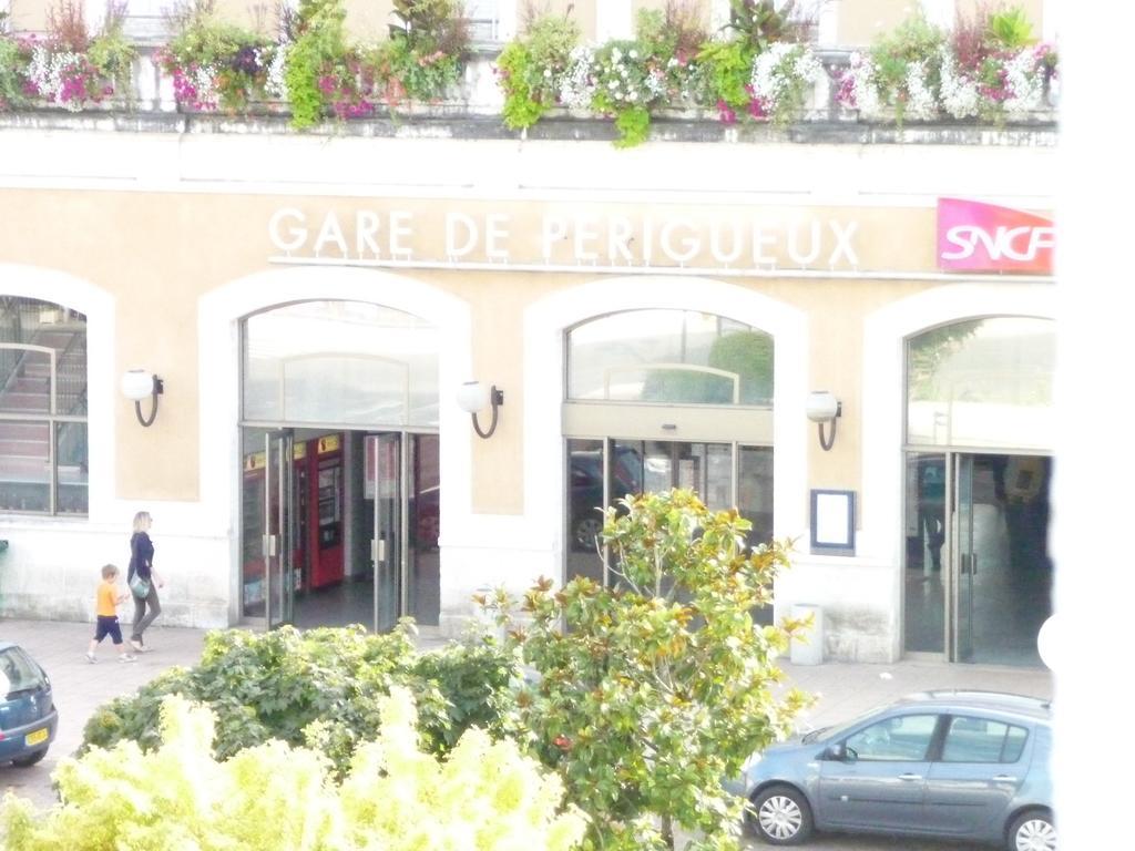 Hotel De La Gare Периго Номер фото